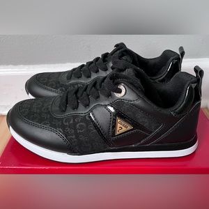 GUESS JAELYNN BLACK SNEAKER 6.5M